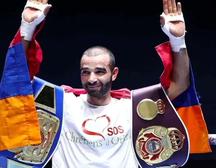 Yuri Sakunts — international championship belts